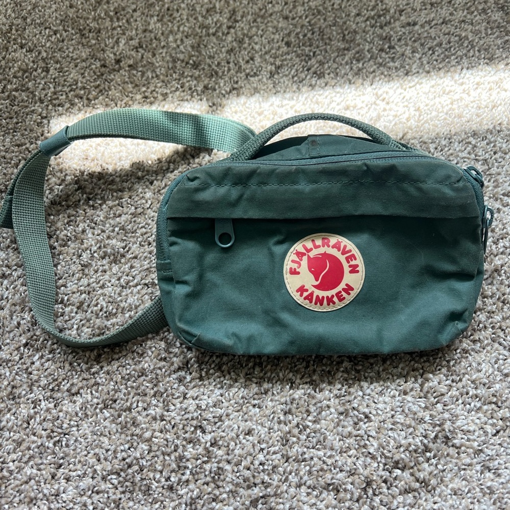 Fjällräven Kånken Frost Green Crossbody Bag